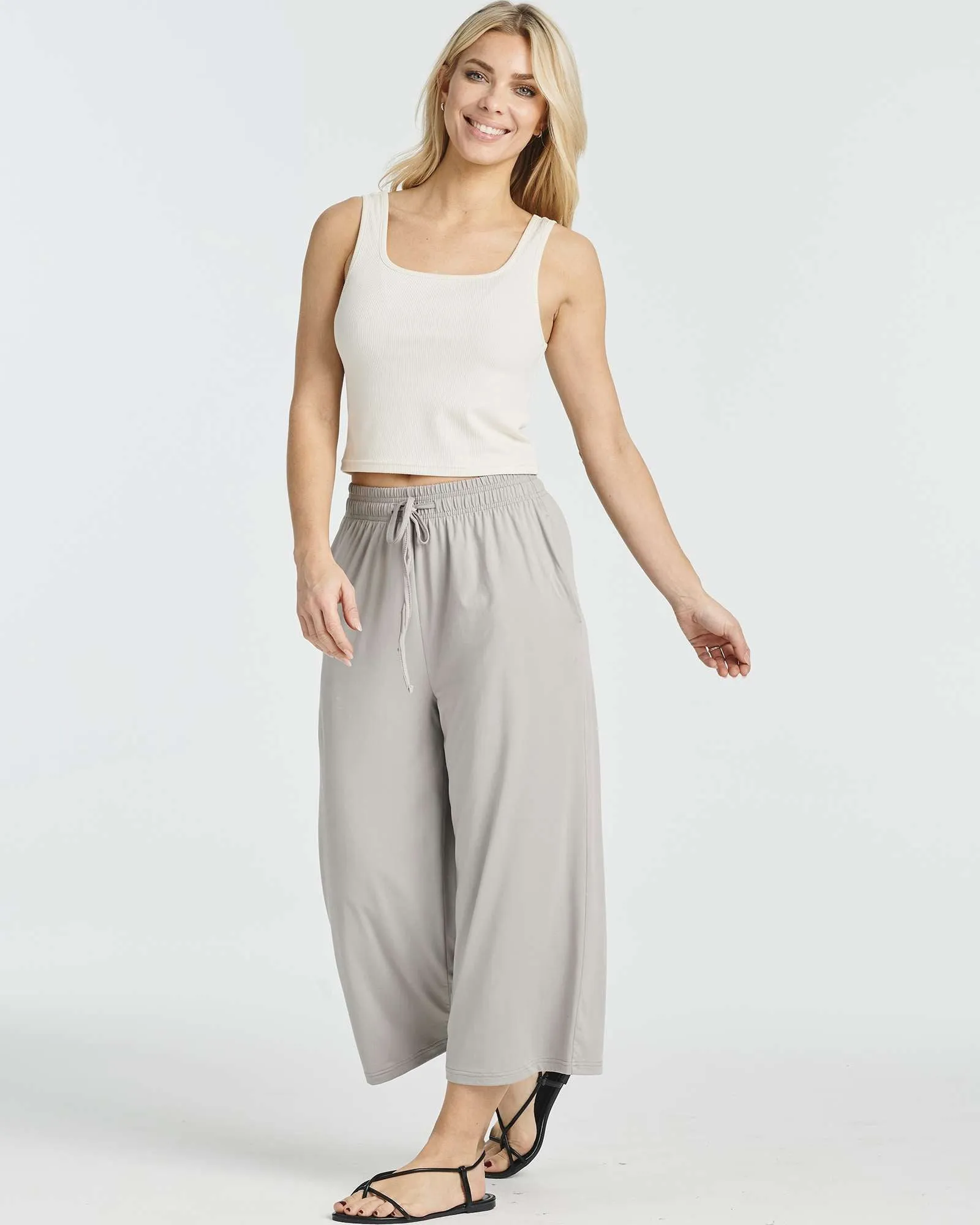 3 Pack: Women's Ultra-Soft Wide Leg Capri Pants