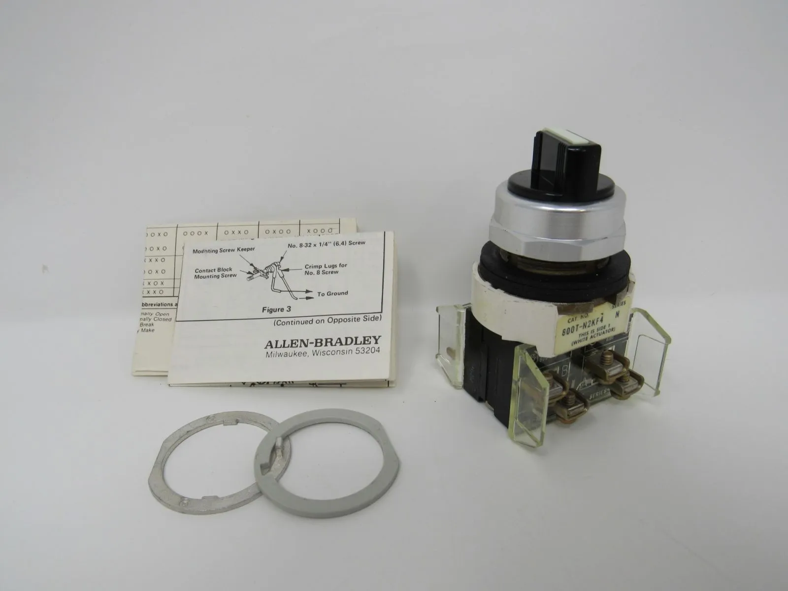 Allen-Bradley Oiltight Pilot Control Unit Standard Operator Series N 800T-N2KF4B -- New